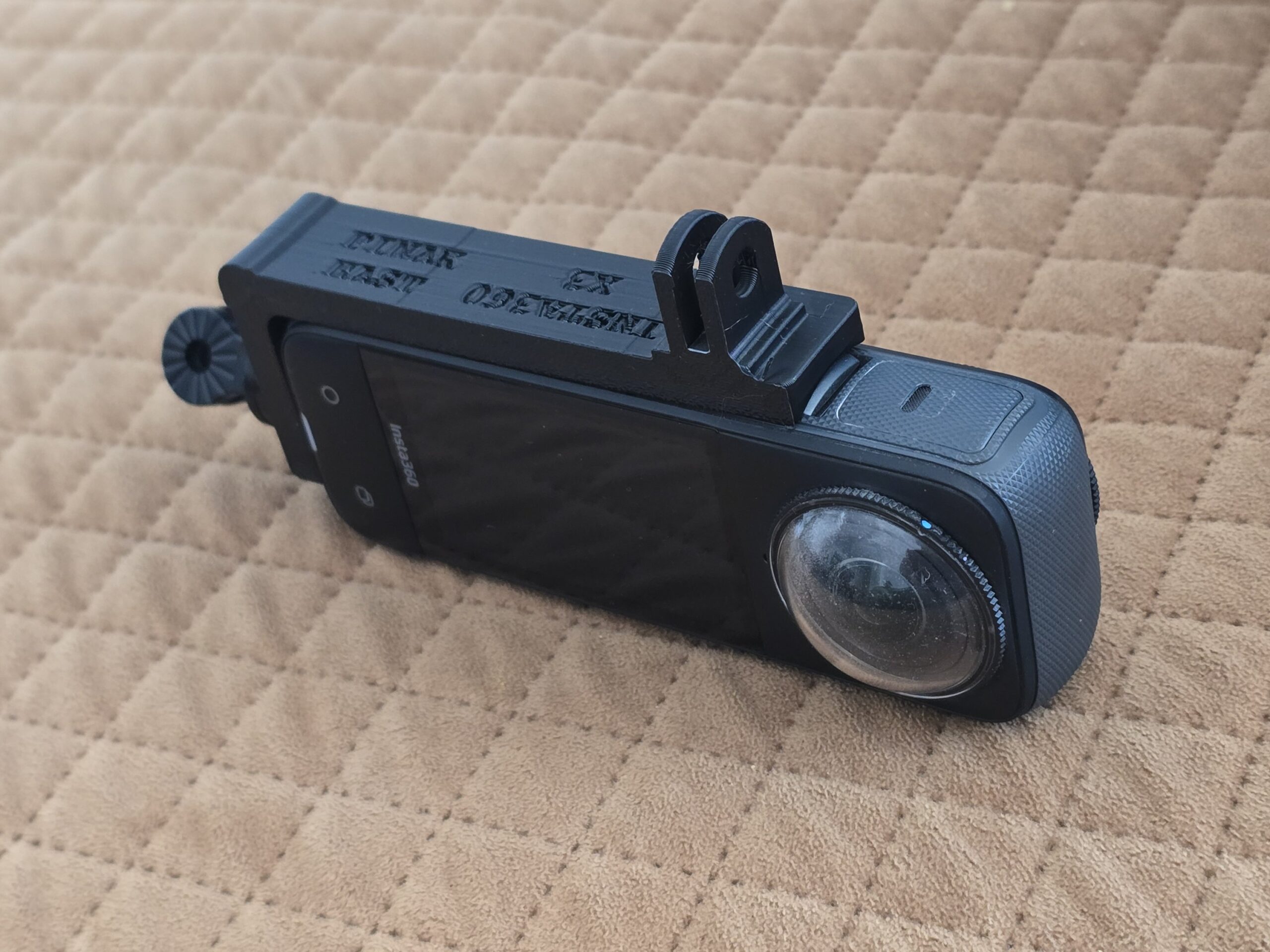 PINAK HAST Insta360 X3 / X4 horizontal mount L-bracket - Image 10